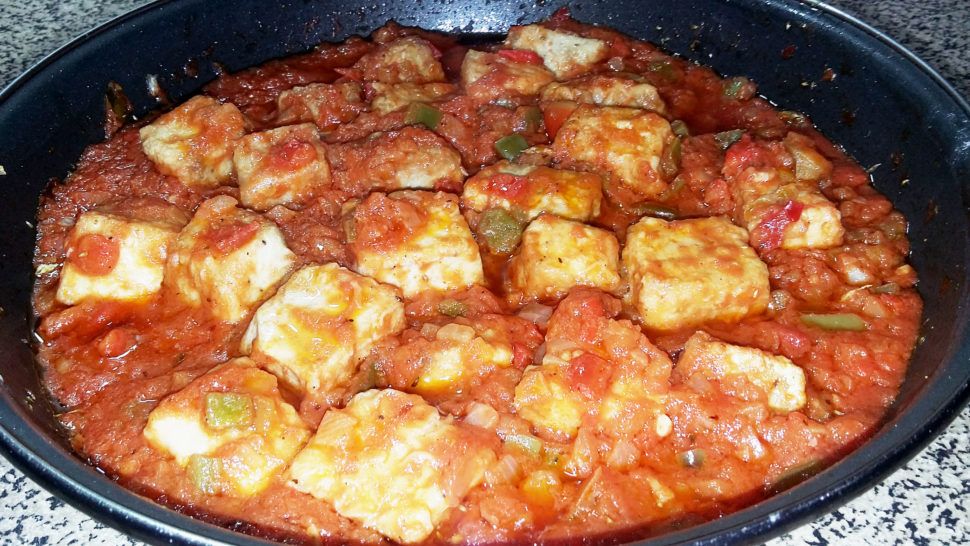 Receta tradicional: atún con tomate • CEPESCA